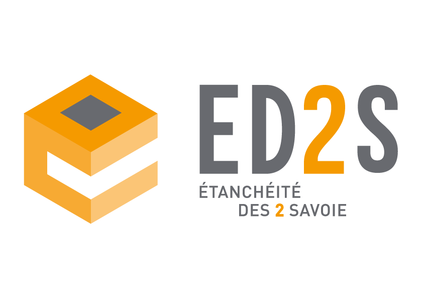 Logo de l'entreprise ED2S : carré à gauche représentant le bitume en orange et gris, avec 'ED2S' à droite en gris et orange, et 'Étanchéité des 2 Savoie' en dessous, en plus petit.